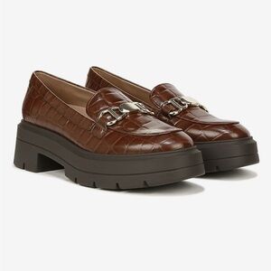 Naturalizer Nina Sz 9.5M Croc Embossed Lug Sole Loafer in Cappuccino